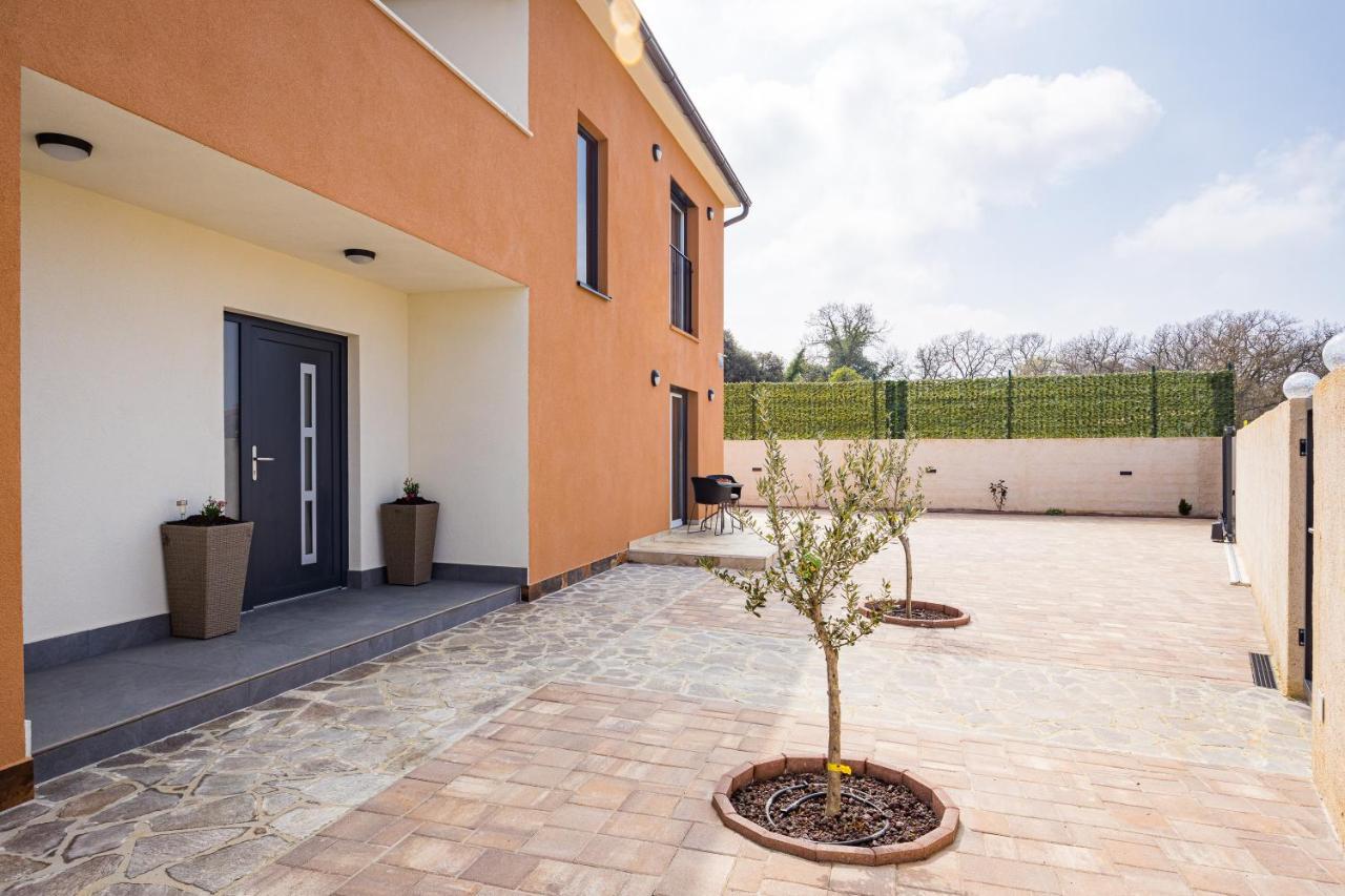 Villa Nur Pula Exterior foto